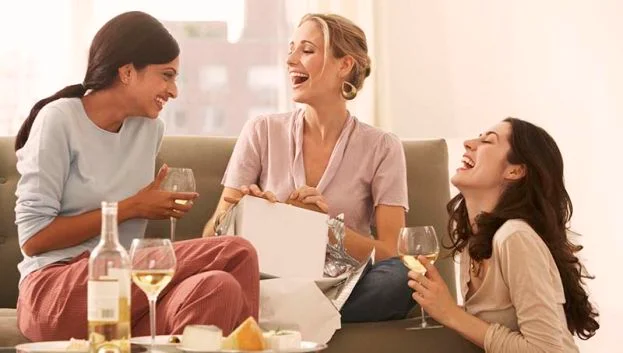6 REASONS WHY HAVING CHILDLESS FRIENDS IS AWESOME